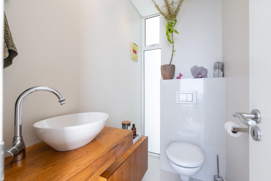 3 Bedroom Property for Sale in Green Point Western Cape